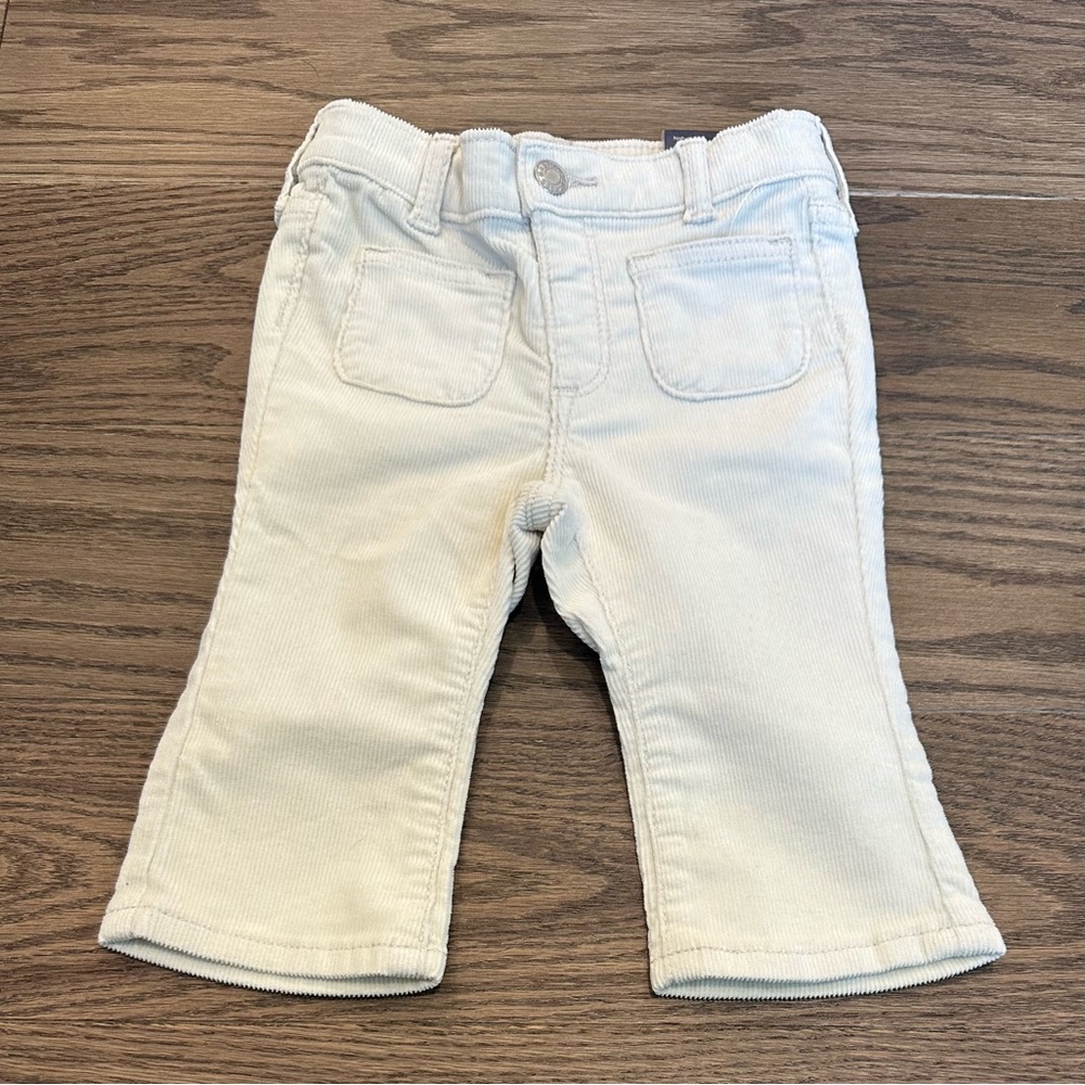 Gap Baby ’70s Flare Cream Corduroy Pants 6-12 Months NWT